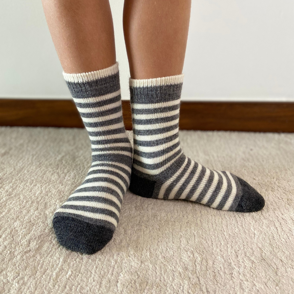 Classic Kids Socks Pack with 2 pairs, White and Grey, Alpaca Wool Socks, Using