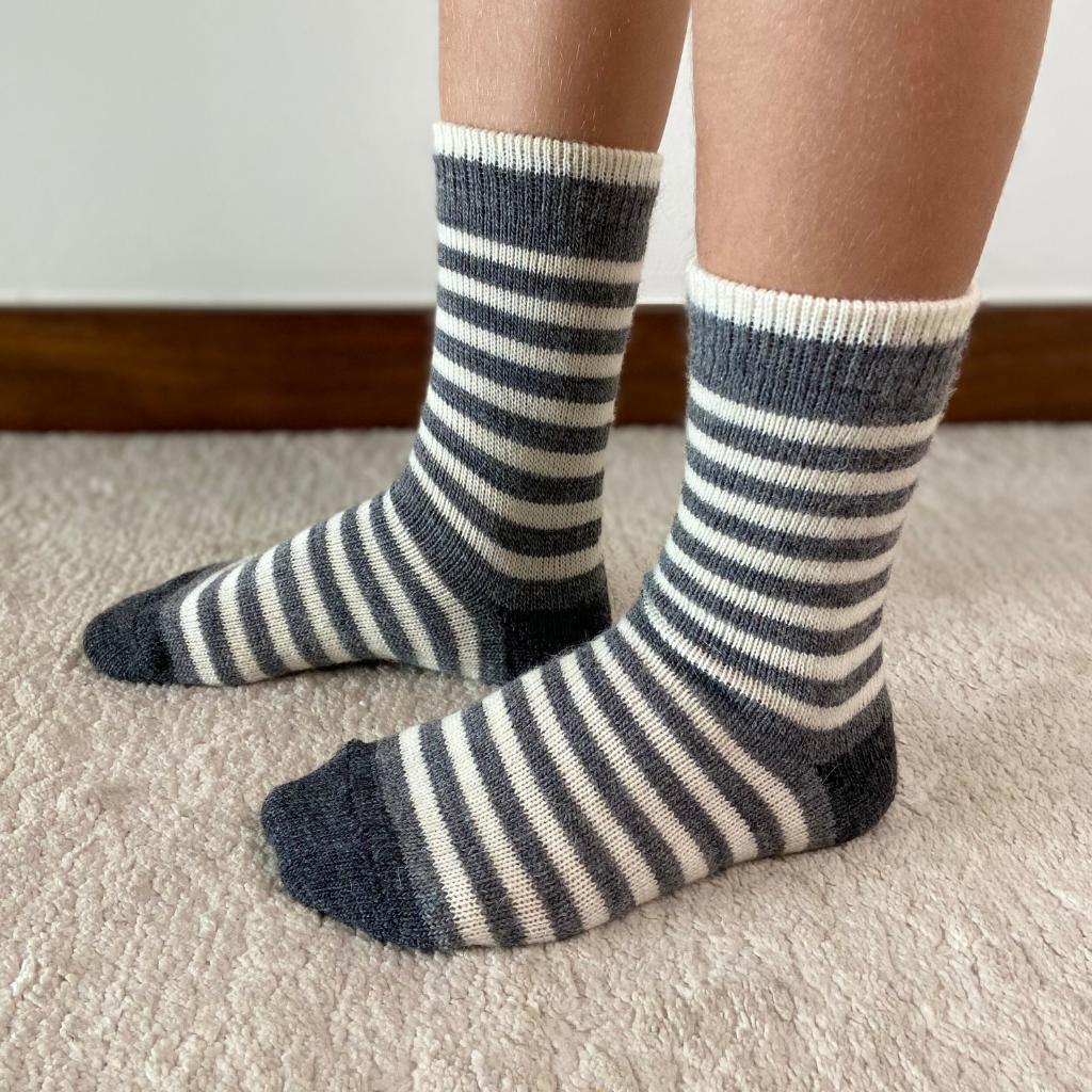 Classic Kids Socks Pack with 2 pairs, White and Grey, Alpaca Wool Socks, Showing in the feet